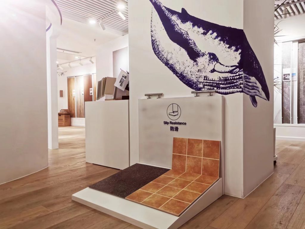 米博(中国)体育石晶石家庄石晶地板体验馆展厅-防滑区域展示